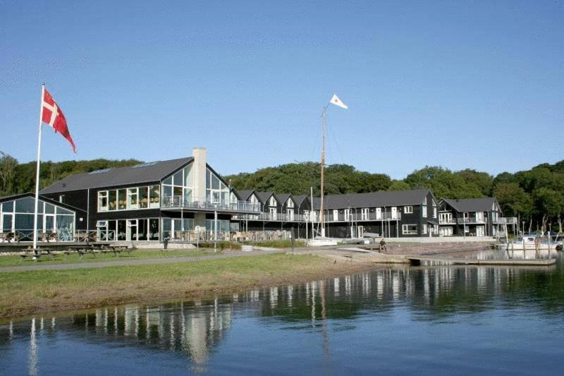Hotel Strandtangen Skive Exterior foto